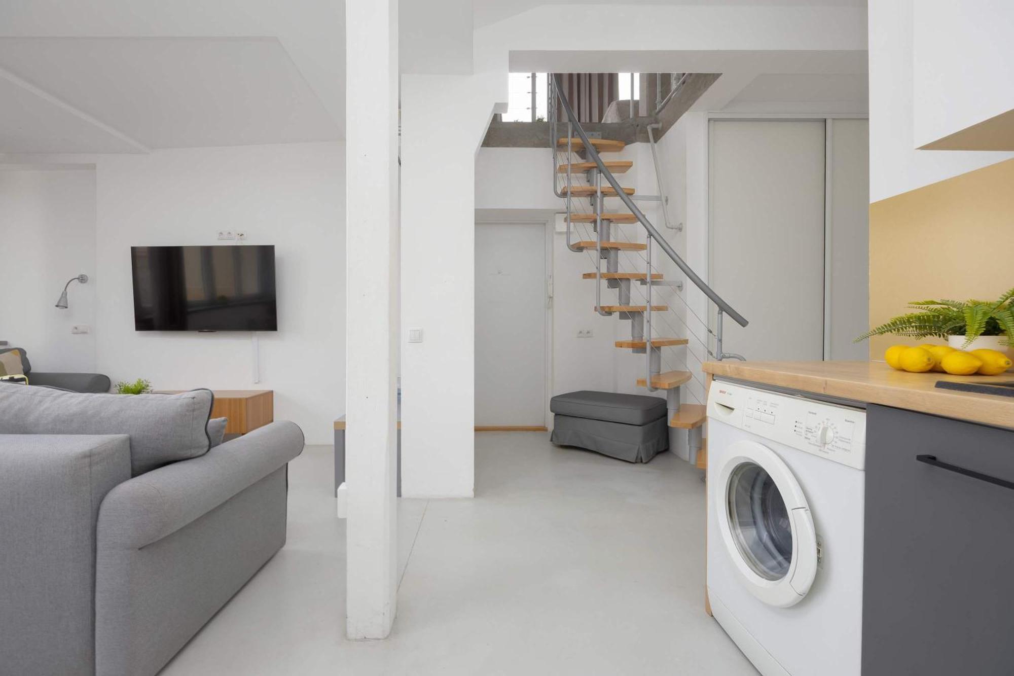 Apartament Beautiful Two-storey Three-bedroom By Renters *