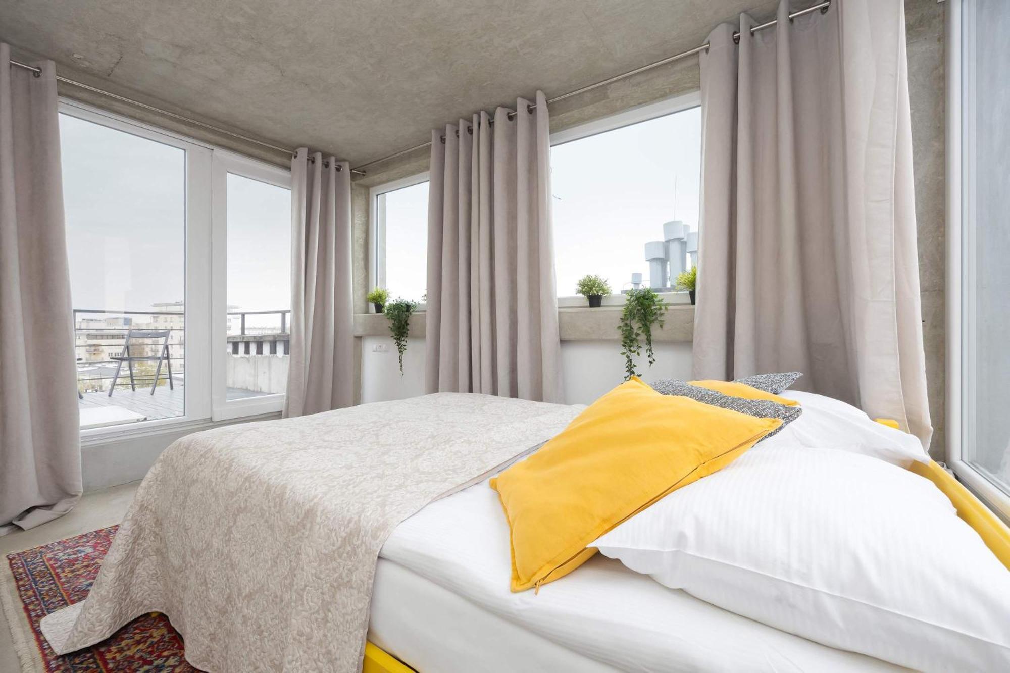 Beautiful Two-storey Three-bedroom By Renters Warszawa