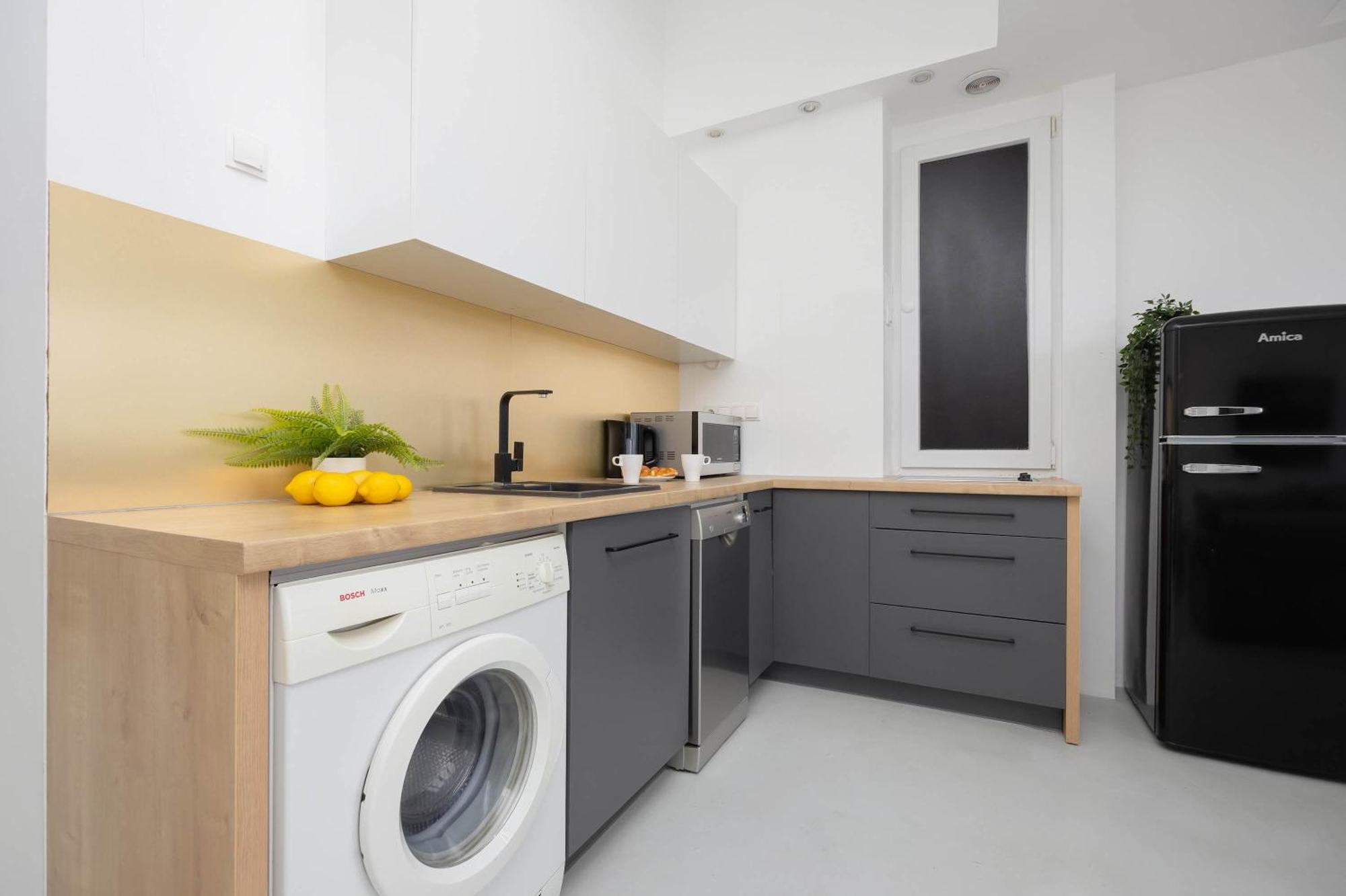 Beautiful Two-storey Three-bedroom By Renters Apartament