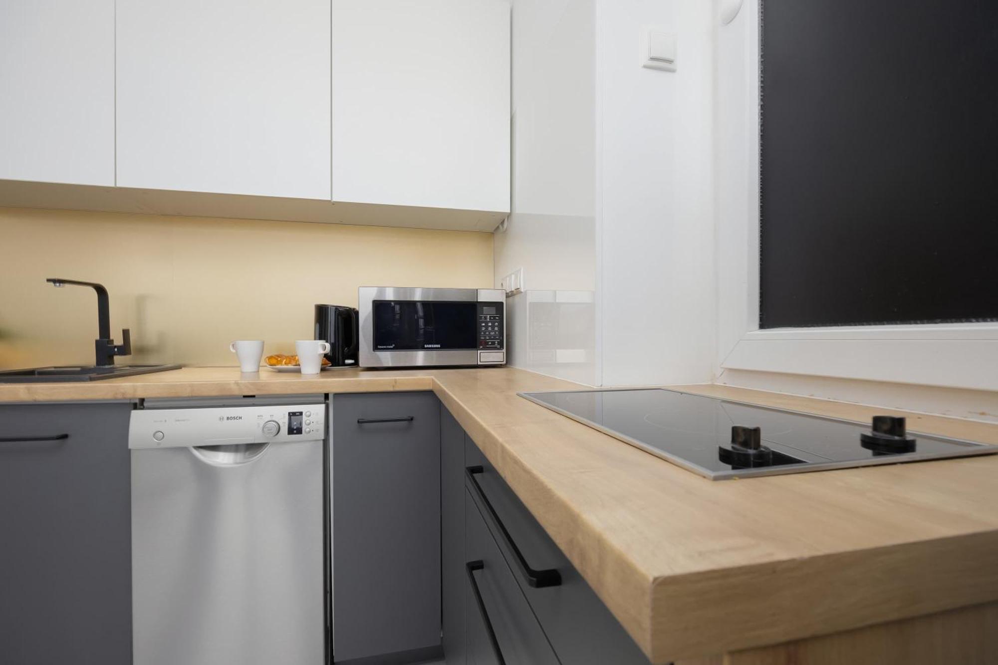 Apartament Beautiful Two-storey Three-bedroom By Renters Warszawa